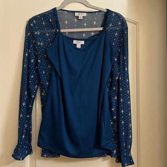 Women’s Blouse with built in Tank - Picture 2 of 4